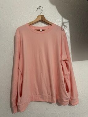 Women's Crewneck Sweatshirt - Light Pink